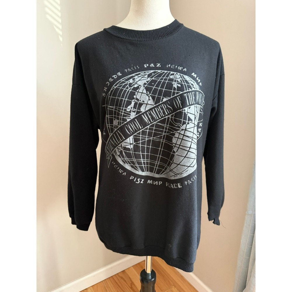 Tompkins Ave Unisex Streetwear Graphic Sweatshirt  Vintage 90s Y2K Size Small